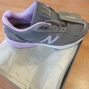 Women's 990 New Balance  (NIB)